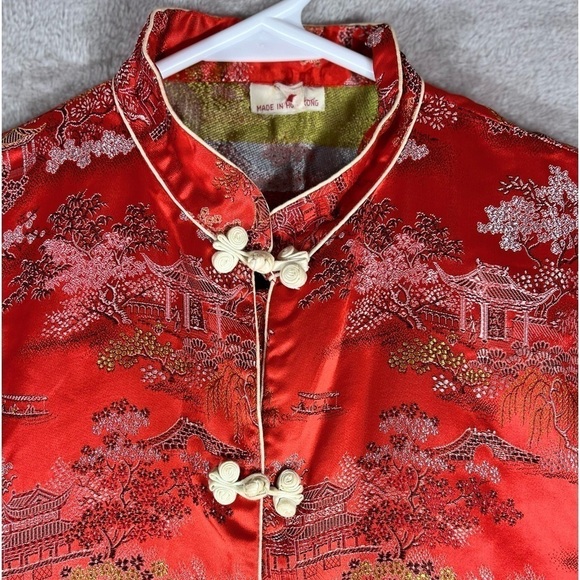 Japanese Traditional Silk Shirt Size Medium Red Tea House Toggle Closures - Picture 2 of 10